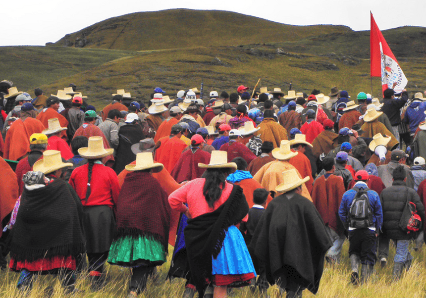 Image of people demonstrating in the mountains of Peru
